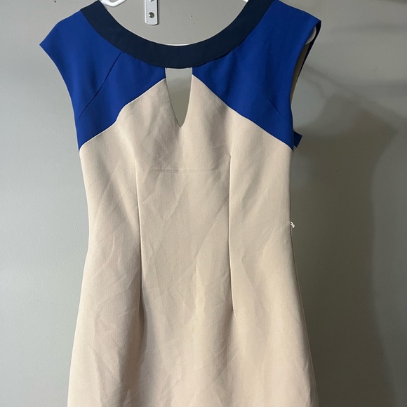 Cream and Blue Dress. Just above the knee length. Key hole front zipper back - Picture 1 of 5